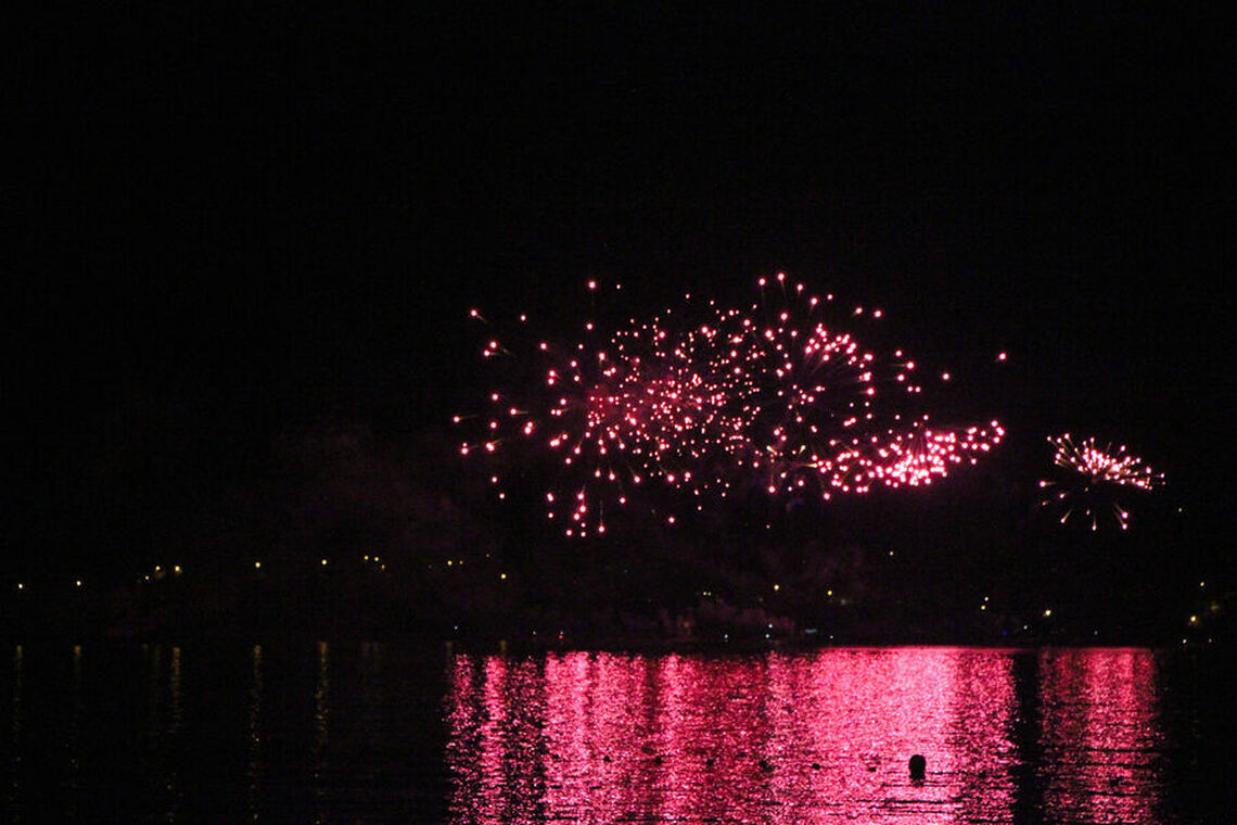 © Feu d'artifice du 15 Août - Office de tourisme de Saint-Cyr-sur-Mer / Joan Costeja
