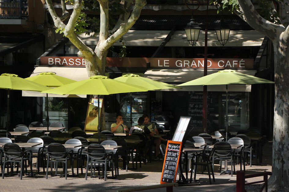 © Le grand café - Office de tourisme de Saint-Cyr-sur-Mer