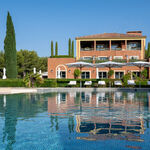 © Vue sur la piscine - Live_and_shoot