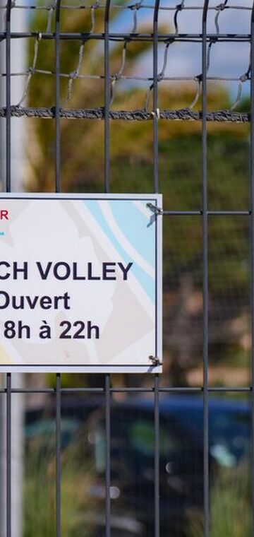 © Terrain de beach Volley - Office de tourisme de Saint-Cyr-sur-Mer / Joan Costeja