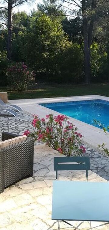 © piscine - La Carmagnole