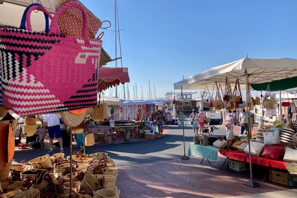 © Marché hebdomadaire Bandol - Bandol Tourisme