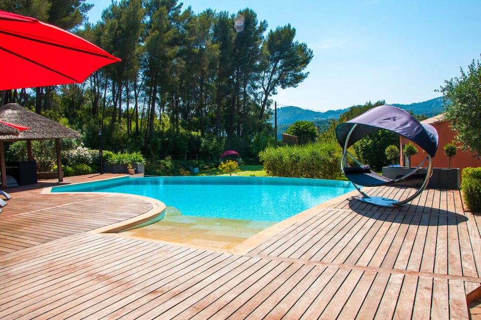 © piscine - La Maison du Castellet