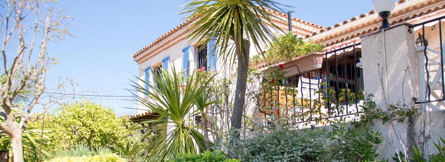 © Hôtel Le Castel - Le Castel