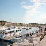 © Balade en mer commentée des calanques avec l'Atlantide - Office de Tourisme de Saint-Cyr-sur-Mer / Joan Costeja