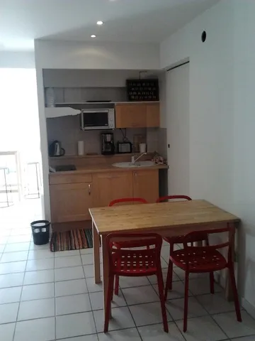 © Kitchen area - Noel Claire