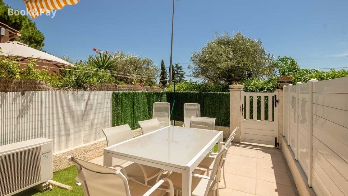 © Terrasse - Book and pay