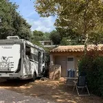 © Emplacement camping car - Campasun Mas de Pierredon
