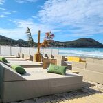 The 10 Beach
