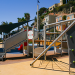 © Jeux pour enfants - Quai Wilson - Sanary Tourisme