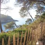 © Le Sentier du littoral entre Port d'Alon et la Pointe Fauconnière - Office de tourisme de Saint-Cyr-sur-Mer / Joan Costeja