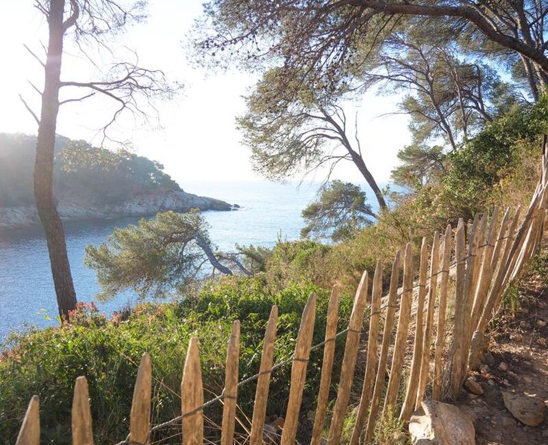 Le sentier du littoral du Port de la Madrague à Bandol