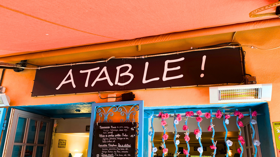 © À Table - À Table