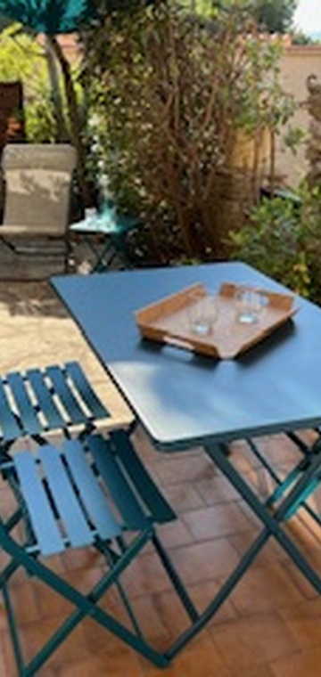© Coin repas extérieur - Bernard Anache