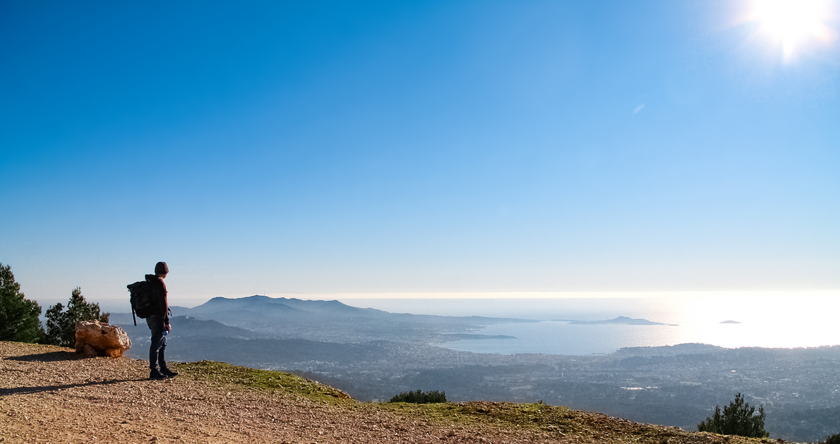 © Randonnée sur le sentier des Nerthes dans le Massif du Gros Cerveau_Sanary-sur-Mer - Emilie B. / Sanary Tourisme