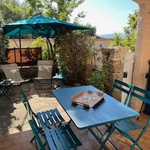 © Coin repas ext. et jardinet - Bernard Anache