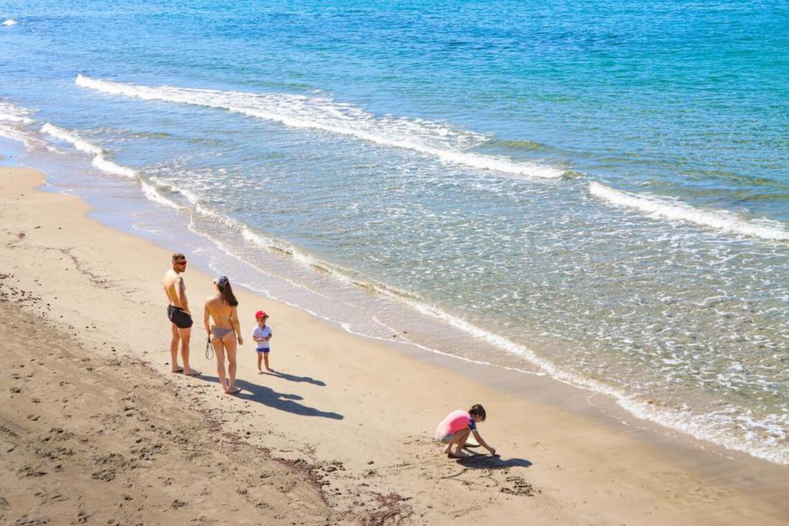 © Plage du Lido_Sanary-sur-Mer - Sanary Tourisme