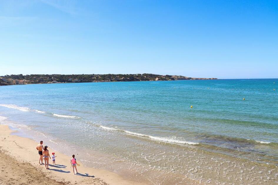 © Plage du Lido_Sanary-sur-Mer - Sanary Tourisme