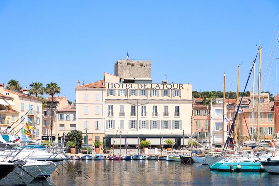© Hôtel de la Tour_Sanary-sur-Mer - Sanary Tourisme