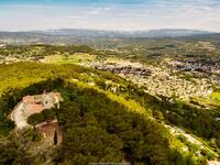 © LE BEAUSSET - Chemin des Oratoires - ©Jean-Claude Flaccomio - WeGo Productions