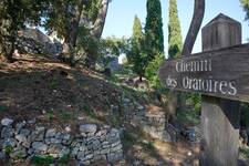 © LE BEAUSSET - Chemin des Oratoires - ©Denis Caviglia