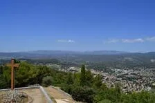 © LE BEAUSSET - Chemin des Oratoires - Andrea Fernandez - PNR Sainte-Baume