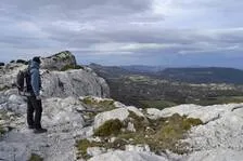 © RIBOUX - Le sentier des deux chapelles - ©Andrea Fernandez - PNR Sainte-Baume