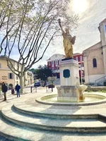 © Place Portalis à Saint Cyr - BASSI - CAT 26