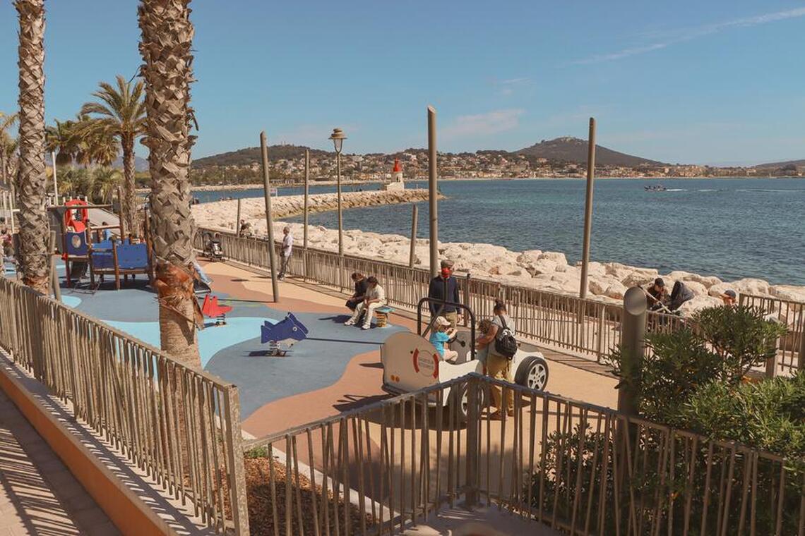 © Children's playground - Quai Wilson_Sanary-sur-Mer - Sanary Tourisme