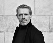 © Les Nuits Classiques de Ramatuelle - Lambert Wilson, Pierre Génisson et Bruno Fontaine_Ramatuelle - Igor Shabalin
