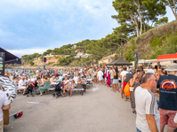 © Sardinade & DJ on the beach_Saint-Cyr-sur-Mer - ©Office de tourisme de Saint-Cyr-sur-Mer -  Inès Da Fonséca