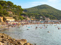 © Sardinade & DJ on the beach_Saint-Cyr-sur-Mer - ©Office de tourisme de Saint-Cyr-sur-Mer -  Inès Da Fonséca