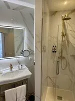 © suite jacuzzi - Grand Hôtel des Lecques_Saint-Cyr-sur-Mer - Grand Hôtel Les Lecques_Saint-Cyr-sur-Mer