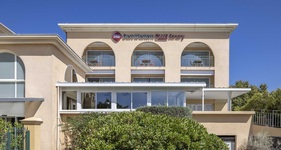 © Façade - Hôtel Best Western Plus Sanary_Sanary-sur-Mer