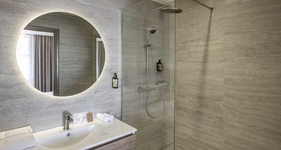 © SDB - Hôtel Best Western Plus Sanary_Sanary-sur-Mer