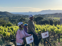 © Wine Tour Bandol à vélo électrique – Dégustation de vins en Provence_Saint-Cyr-sur-Mer - Wine and ride