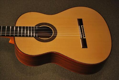 Lutherie Guitares classiques et flamencas / Lutherie Larson