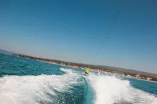 © Wakeboard or Wakesurf - New Gliss - Office de Tourisme de Saint-Cyr-sur-Mer