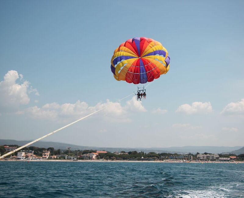 Saint Cyr parachute ascensionnel