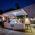 © Marché des créateurs place de l'appel du 18 Juin - Office de tourisme de Saint-Cyr-sur-Mer / Joan Costeja