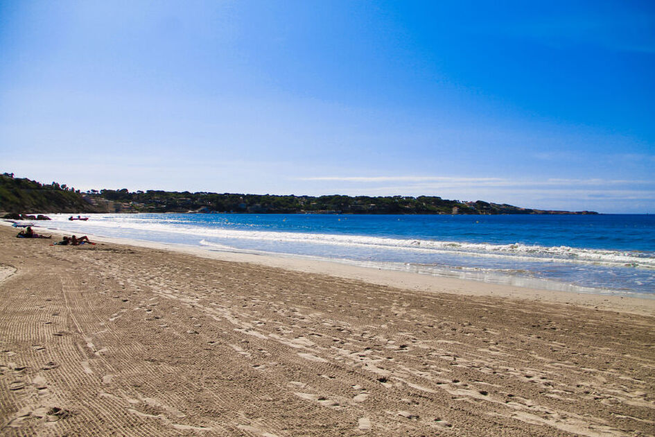 © Plage du Lido - Office de tourisme de Sanary-sur-Mer