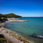© La Madrague Beach - Office de tourisme de Saint-Cyr-sur-Mer / Joan Costeja