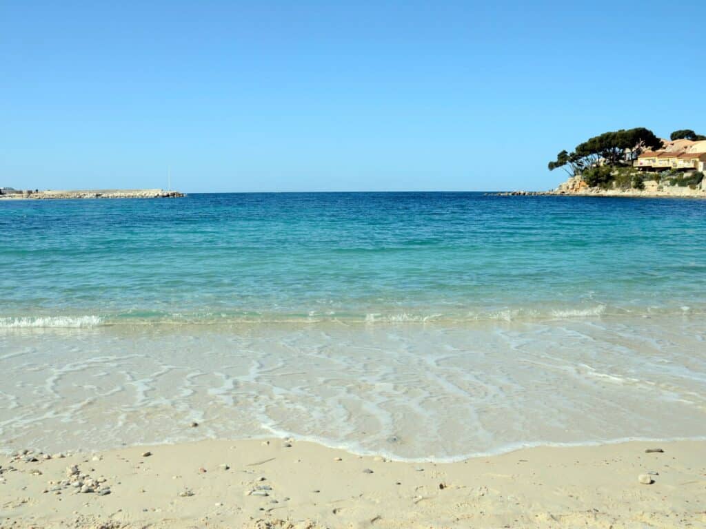 Plage de Renecros Bandol été