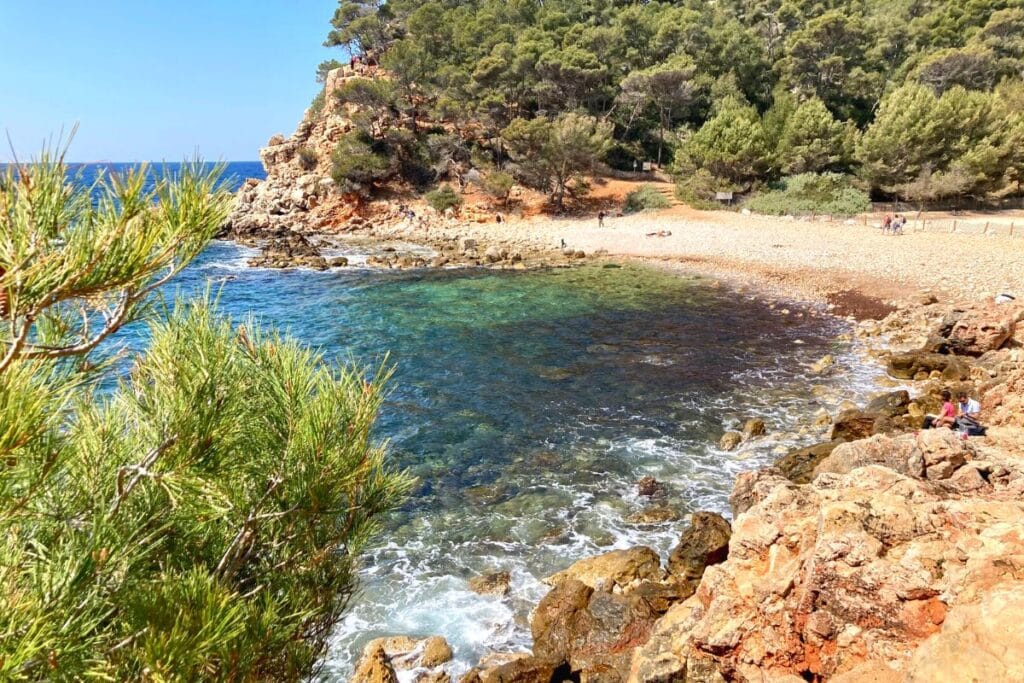 Plage Crique Engraviers Bandol
