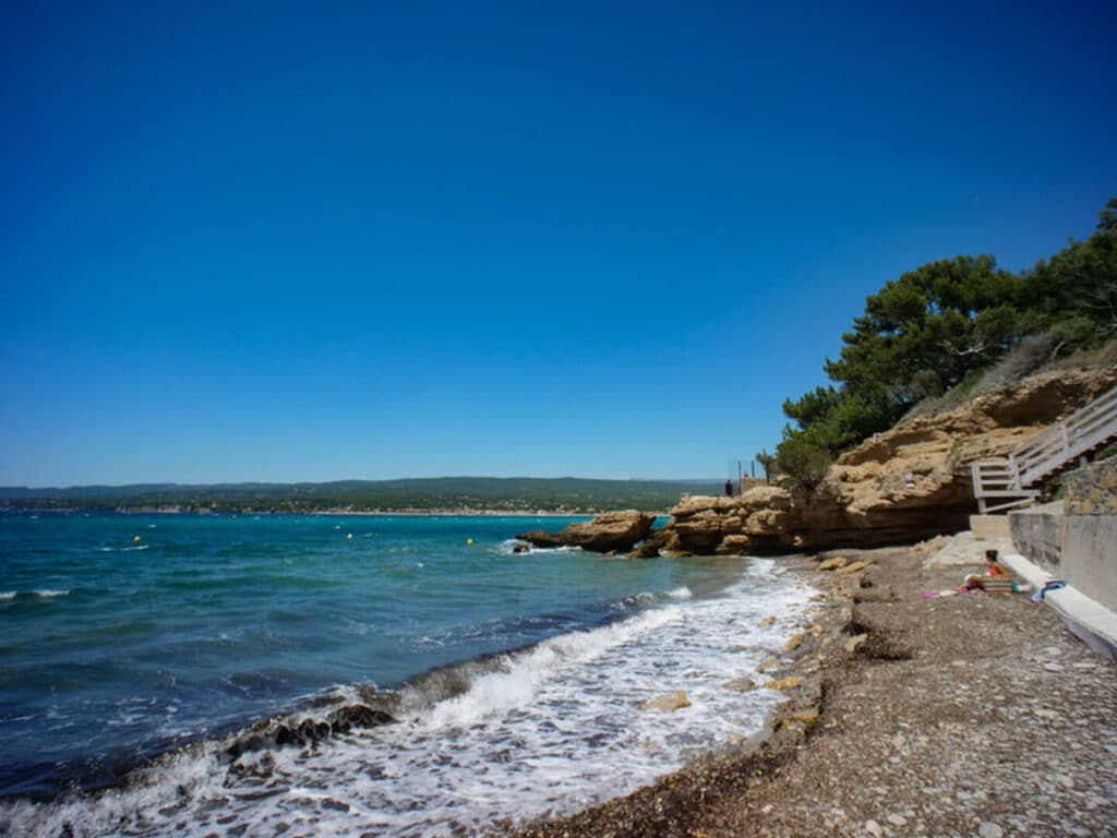 Où se baigner à Saint-Cyr-sur-mer ? Crique de la Reinette